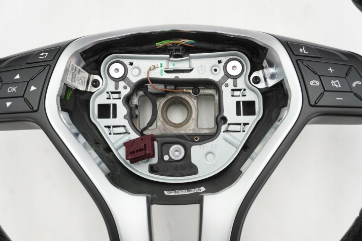 VOLANT CUIR MULTIFONCTIONNELLE MERCEDES W246 W242 A2464603803