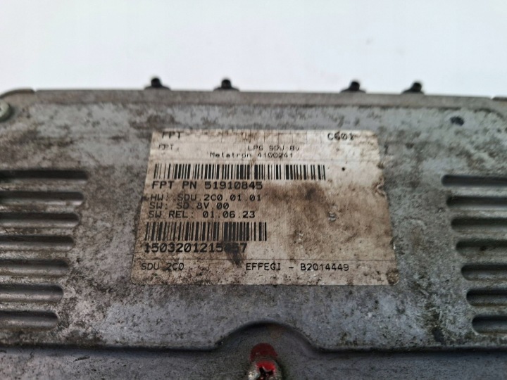 CONTRÔLEUR MOTEUR FIAT 500E 51910845