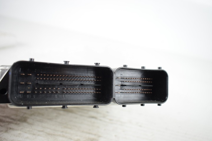 ORDINATEUR CONTRÔLEUR BMW E90 0261201159 DME7561834