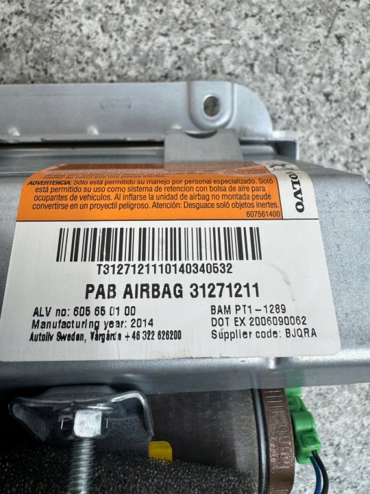 AIRBAG COUSSIN PASSAGER VOLVO V70 III 2012- 31271211