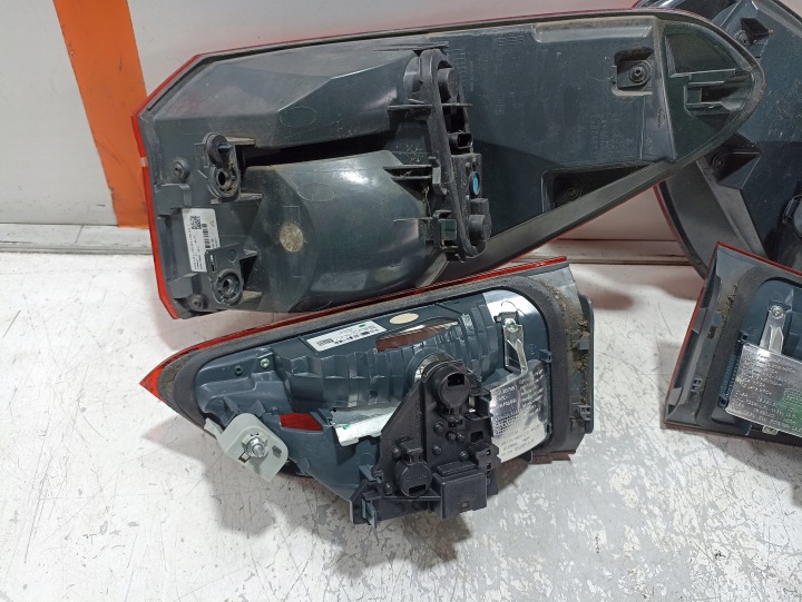 BMW X1 F48 PHARES ARRIÈRE ARRIÈRE 7488541 7488542 7350696 7350695