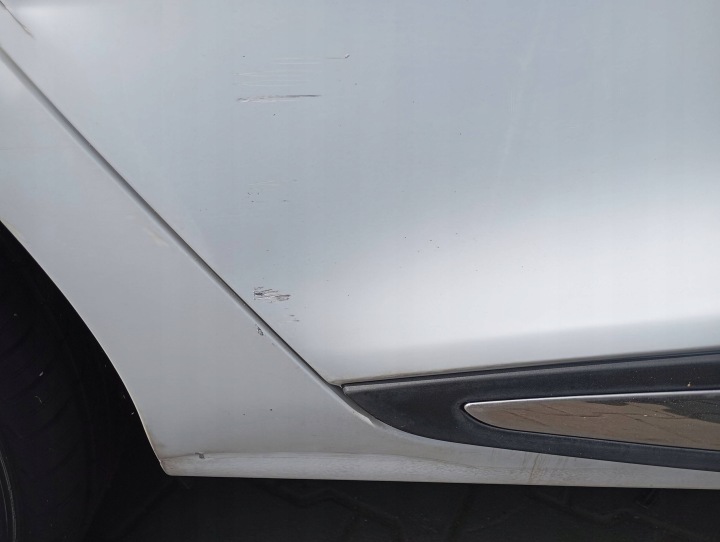 RENAULT CLIO 4 IV BH PORTES ARRIÈRE ARRIÈRE DROIT BLANC OV369 0V369 HAYON 5D