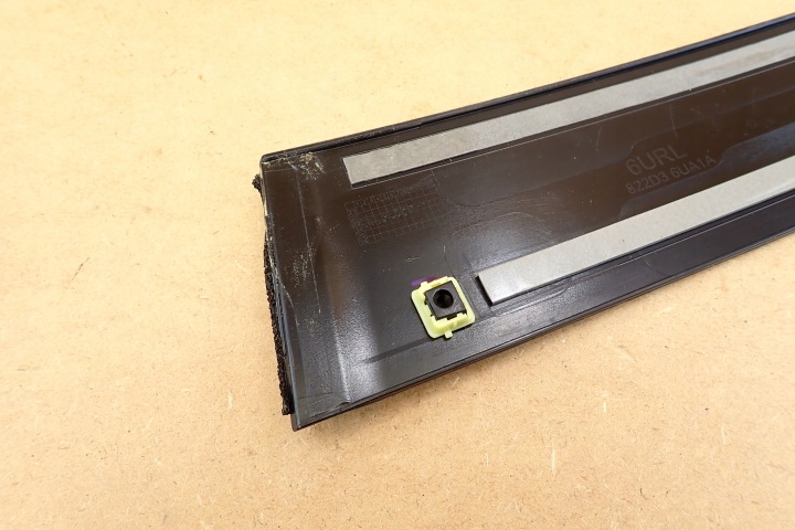 NISSAN QASHQAI J12 23- MOULURE REVÊTEMENT PORTES GAUCHE ARRIÈRE ARRIÈRE 822D36UA1A OE