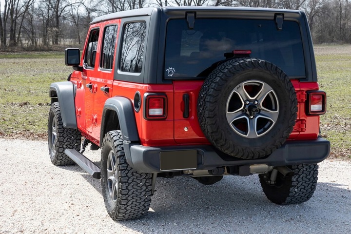 JEEP WRANGLER JL 2018+ SOPORTE PARA WIEKSZE RUEDA DE RECAMBIO 