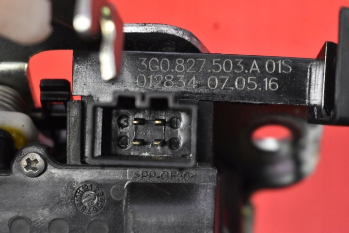 SERRURE COUVERCLES DE COFFRE ARRIÈRE COUVERCLES DE COFFRE 3G0827503A VW PASSAT B8 BERLINE 14-20