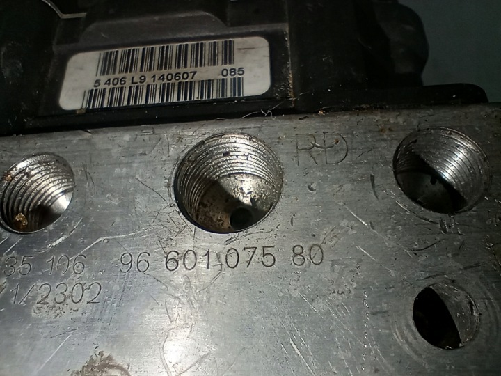 PEUGEOT POMPE DE FREIN ABS 9660107580 EUROPE