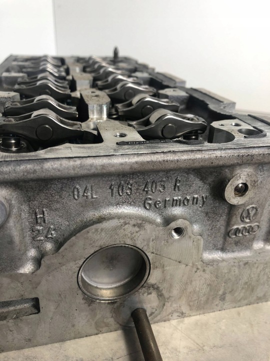 CULASSE MOTEUR VOLKSWAGEN MULTIVAN T6 04L103403A