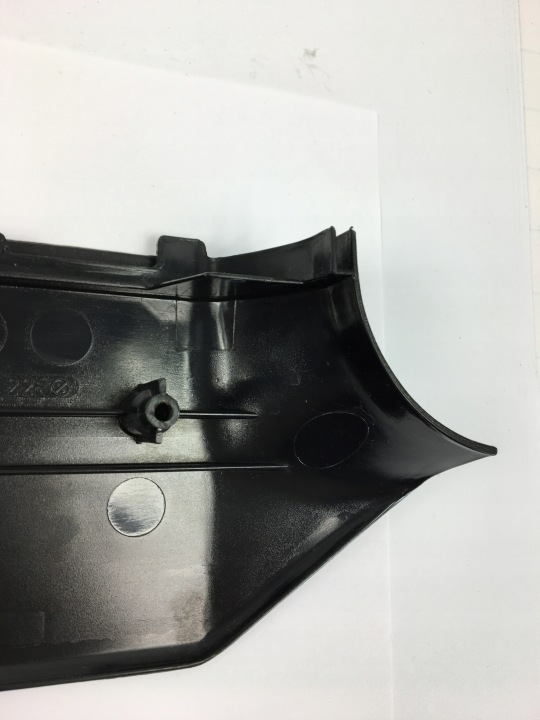 PROTECTION INFÉRIEURE CALANDRE MONTANTS B GAUCHE NOIRE MERCEDES W124 1246920322