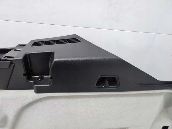 COLLECTEUR GARNITURE COUVERCLES DE COFFRE DROIT ARRIÈRE VOLVO XC60 II 2