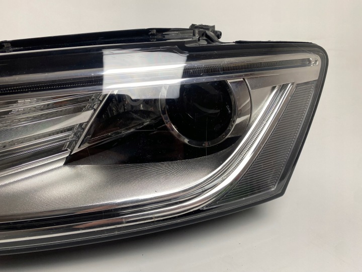 PROJECTEUR GAUCHE AVANT AUDI Q5 XÉNON 8R0941753C