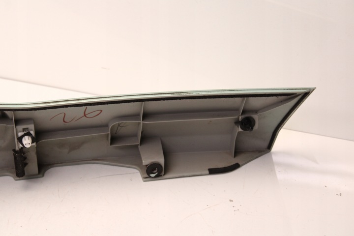 HONDA JAZZ II 02R- CACHE MOULURE COUVERCLES DE COFFRE COUVERCLES DE COFFRE ARRIÈRE ARRIÈRE G506M