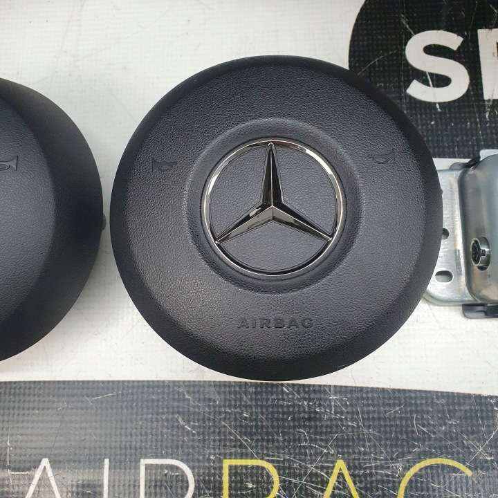CLA W188 PLANCHE COCKPIT CONSOLE COUSSINS COURROIES AIRBAG