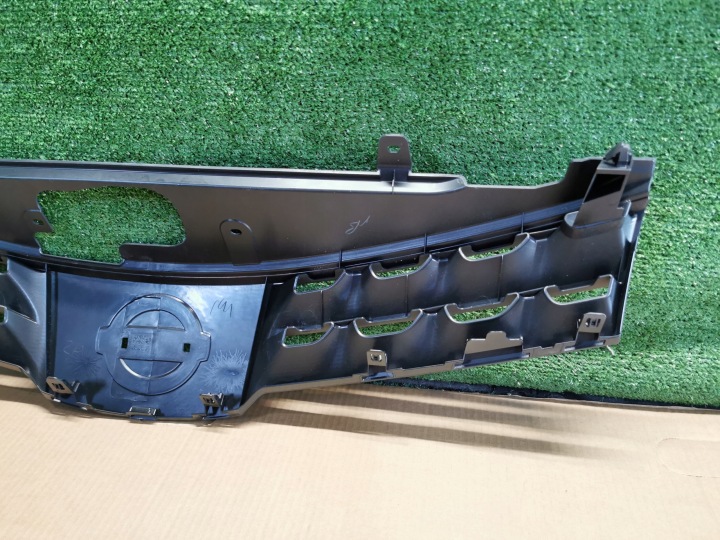 NISSAN NOTE I 06-08 GRILLE CALANDRE 62310-9U000 62310-9U100