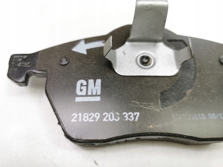 PLAQUETTES FREIN AVANT OPEL VECTRA B CALIBRA A OE 1605654 93191802