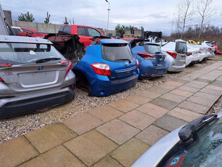 TOYOTA YARIS I LIFT AMORTISSEUR PARE-CHOCS AVANT POLYSTYRÈNE 52611-0D010 03-05R