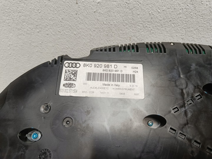 COMPTEUR TABLEAU DE BORD AUDI A4 B8 DIESEL 8K0920981D