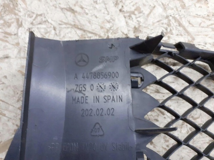 GRILLE PARE-CHOCS CENTRALE MERCEDES V-KLASA W447 LIFT A4478856900