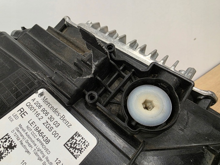 PHARE AVANT AVANT DROITE MERCEDES C-KLASA W206 DIGITAL LIGHT A2069063003