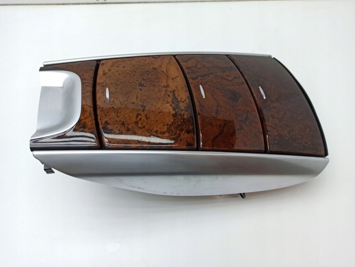 MERCEDES-BENZ R W251 CENDRIER AVANT TUNNELS CENTRAL