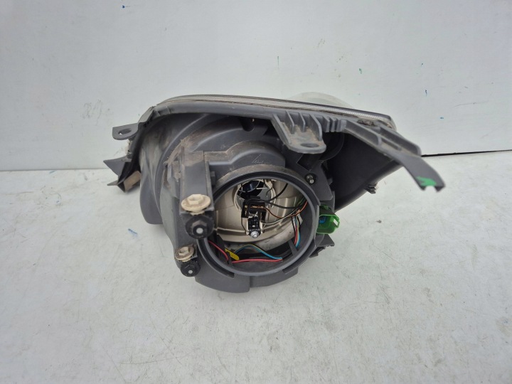 DROITE PHARE DROIT PROJECTEUR FORD FIESTA MK6 05-08 6S6113W029AD