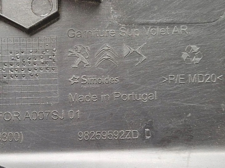 PEUGEOT 2008 II 2024 BRODERIE GARNITURE ARRIÈRE COUVERCLES DE COFFRE COUVERCLES DE COFFRE