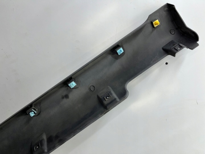 MOULURE SEUIL HYUNDAI GRANDEUR 05-11R. DROITE REVÊTEMENT SEUIL SEUIL EXTERNE