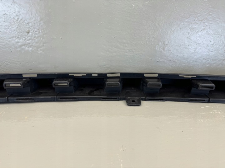 MERCEDES CLS C257 A257 AMG 18-23R GLISSIÈRE RENFORCEMENT PARE-CHOCS AVANT A257