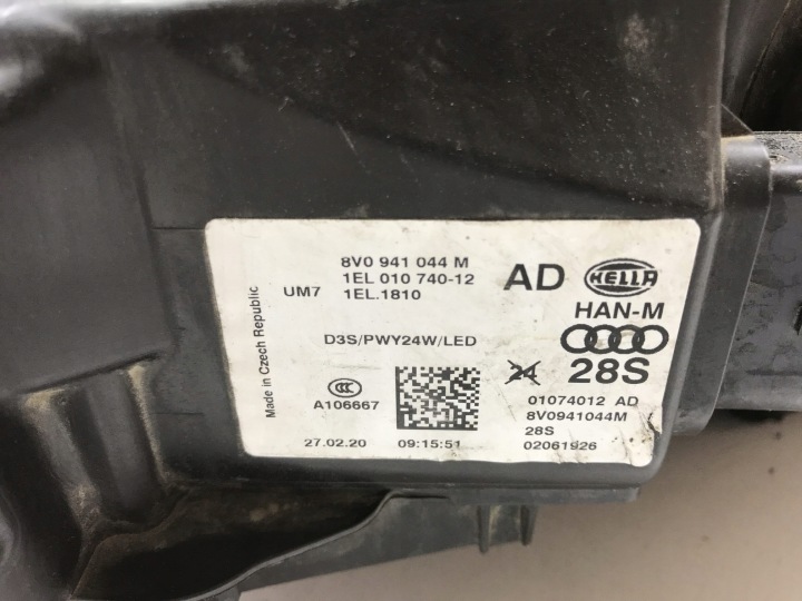 PHARE AVANT DROITE AUDI A3 13-16 XÉNON LED 8V0941044M