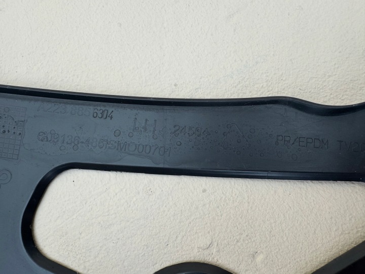 MERCEDES S-KLASA W223 20R- GLISSIÈRE PARE-CHOCS GAUCHE AVANT A2238856304