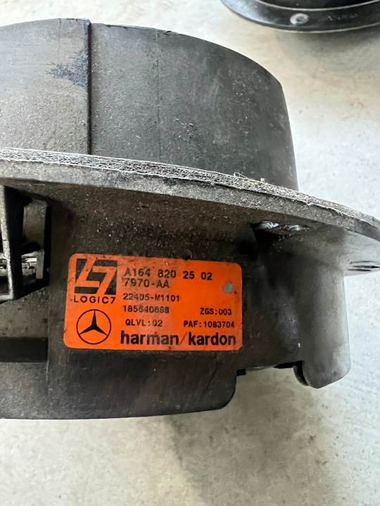 SONORISATION LOGIC 7 MERCEDES ML W164