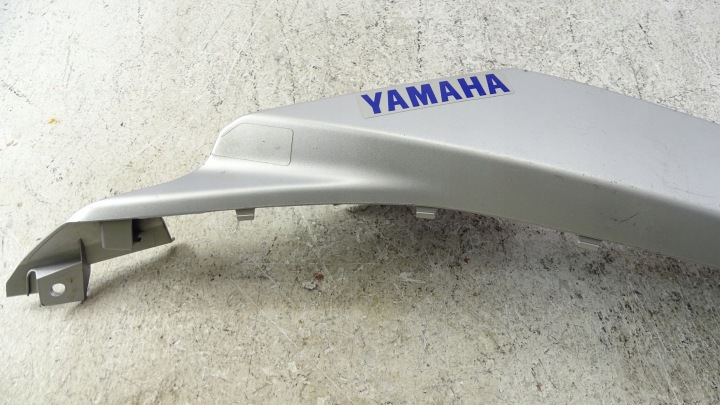 P720 YAMAHA MT-03 MT03 QUEUE PLASTIQUE DÉFLECTEUR D'AIR PROTECTION B04-F1721