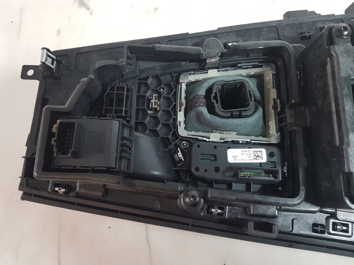 AUDI A5 18- CONSOLE CENTRALE PANNEAU MMI USA