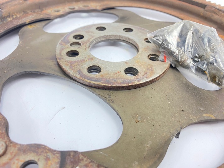 VOLANT D'INERTIE MERCEDES W124 W140 R129 SL W463 M104 280 320 M104 280 320