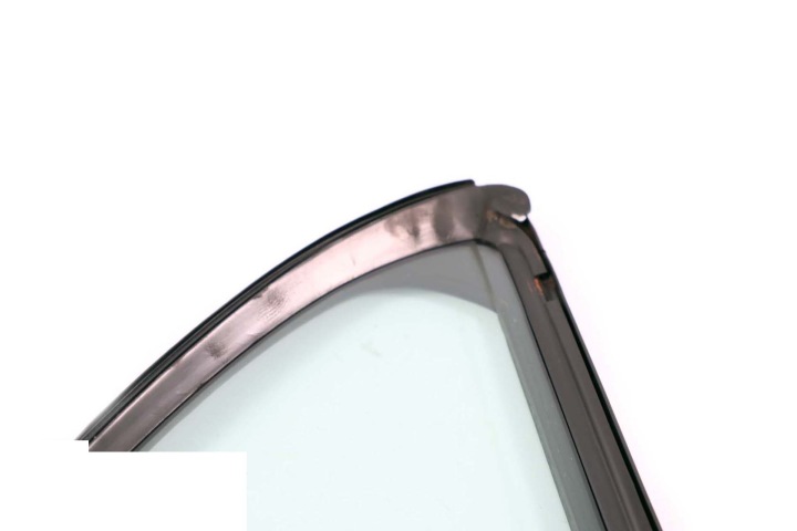 MERCEDES W203 VITRE DE PORTIÈRE GAUCHE ARRIÈRE AS2 A2037300100