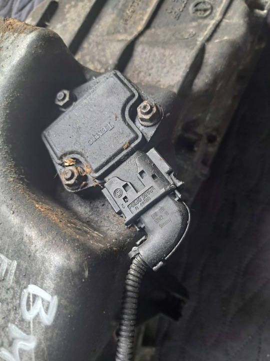 BMW 1 E87 E81 318 LIFT CARTER HUILES HUILEUX CAPTEUR 2.0D N47D20C 7797969