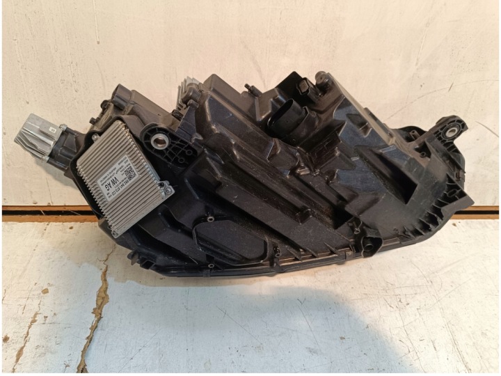 PHARE GAUCHE PROJECTEUR GAUCHE SKODA OCTAVIA 4 IV 5E4 COMPLET LED 2020-