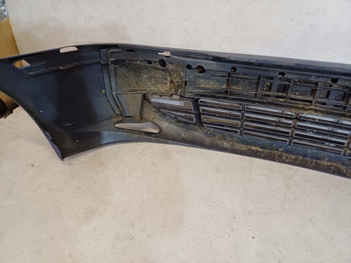 FORD FIESTA MK5 99-01 ANNÉE PARE-CHOCS AVANT NR. Y561-17K819