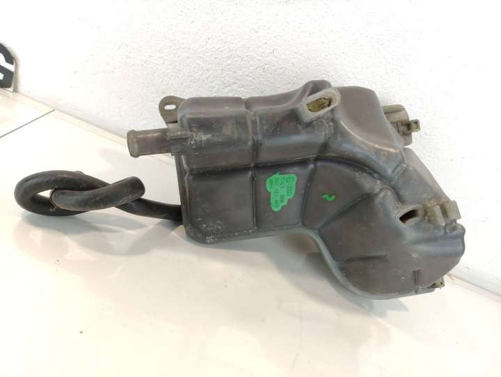 AUDI A4 B7 RÉSERVOIR D'EXPANSION 8E0121403