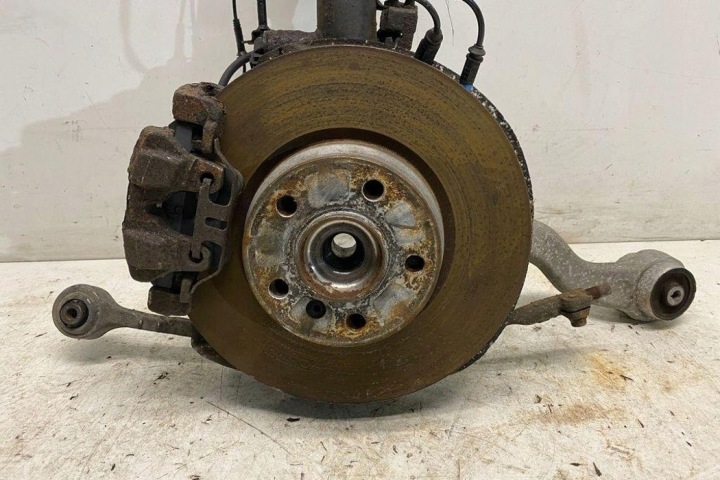 ROTULE DE DIRECTION AVANT DROITE BMW 3 (F30, F80) 6874520 2.99L DIESEL 2016