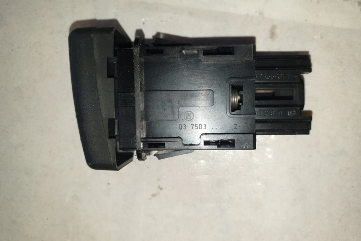 BOUTON D'URGENCE MAZDA 6 BERLINE COMPACTE (GG) 03750330 2.3L GASOLINE 116KW