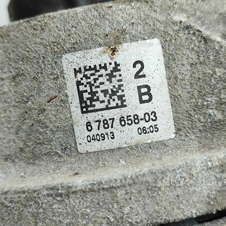 BMW 1 F20 F21 2013 DROITE CÔTÉ SUPPORT FIXATION MOTEUR
