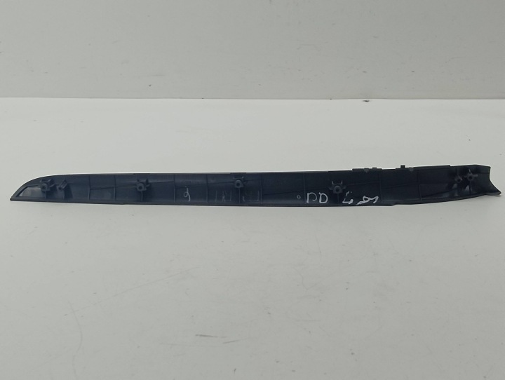 TOYOTA AVENSIS T250 2005 DROITE CÔTÉ MOULURE GARNITURE DE PORTE PORTES AVANT