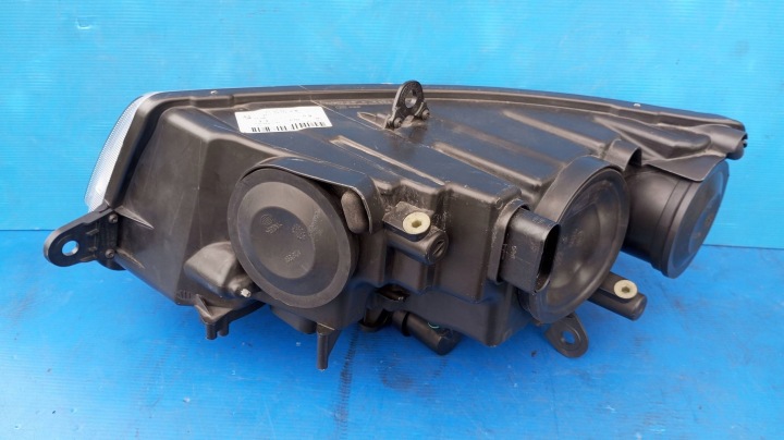 PROJECTEUR AVANT CÔTÉ DROITE SKODA SUPERB B6 (3T) 24704710000370