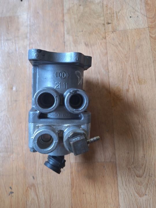 SOUPAPE PRINCIPAL FREINS KNORR-BREMSE MB4694 DAF CF XF