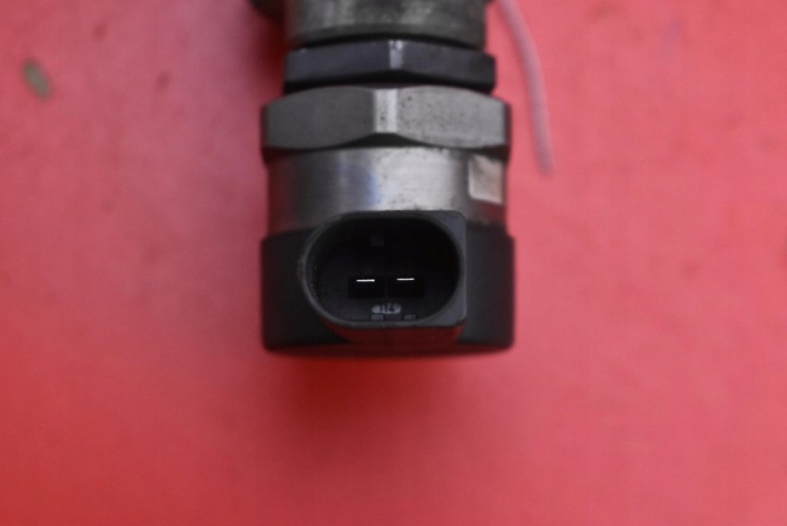 MOULURE INJECTION 7787164 0445214030 BMW E90 E91 2.0 D 122 KM 04-10