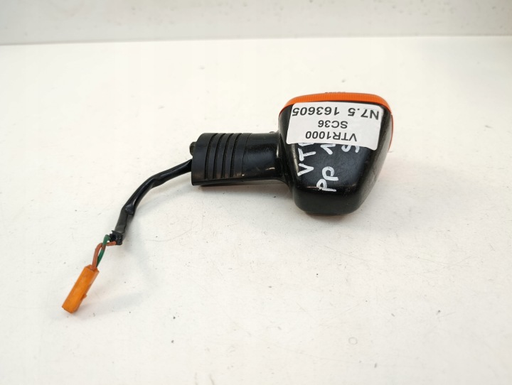 HONDA VTR 1000 SC36 CLIGNOTANT AVANT DROIT