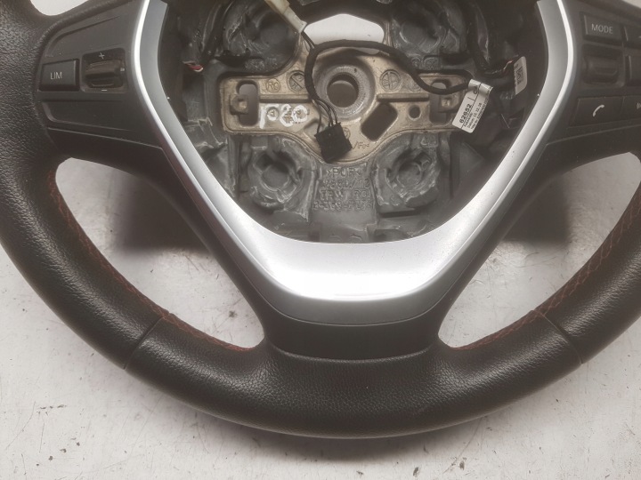 BMW 1 F20 F21 11R- SPORT LINE VOLANT CUIR
