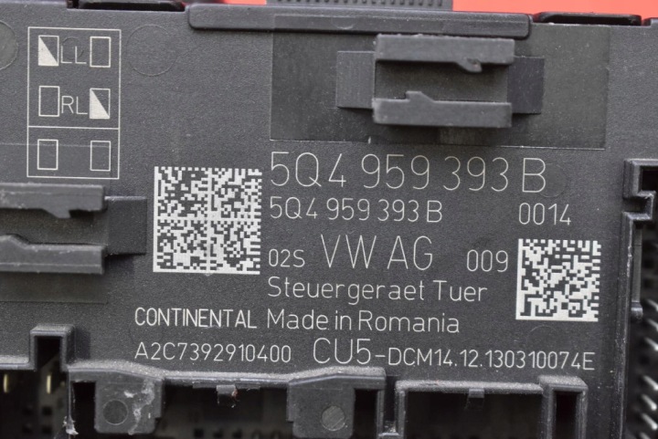 CONTRÔLEUR MODULE PORTES GAUCHE AVANT 5Q4959393B SKODA OCTAVIA 3 III UNIVERSEL 13-17