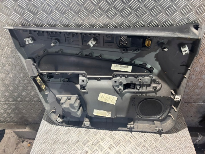 GARNITURE PORTES DROIT AVANT FORD FOCUS MK2 4M51-A23942-C