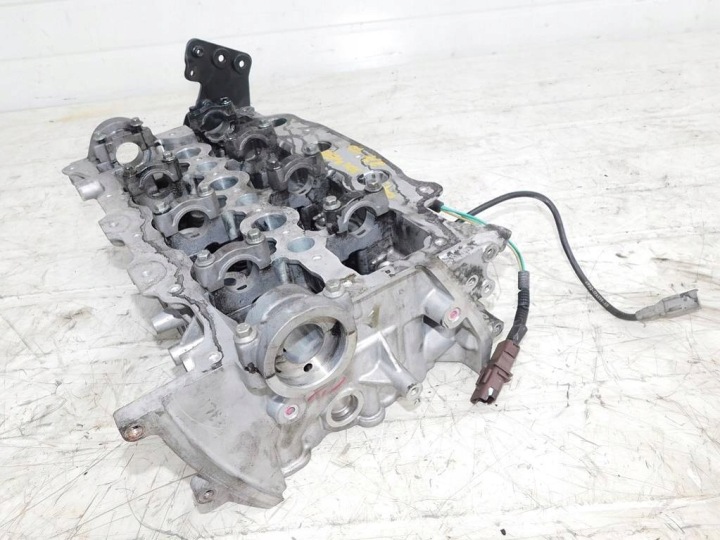 DISCOVERY III L319 2.7TD 190KM CULASSE MOTEUR DROIT